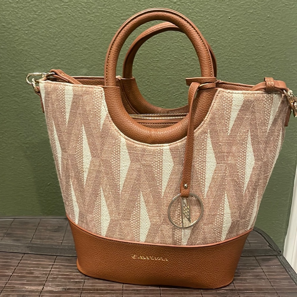 Manaola handbag